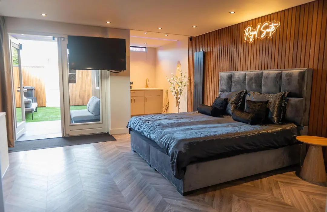 Royal Suite-1